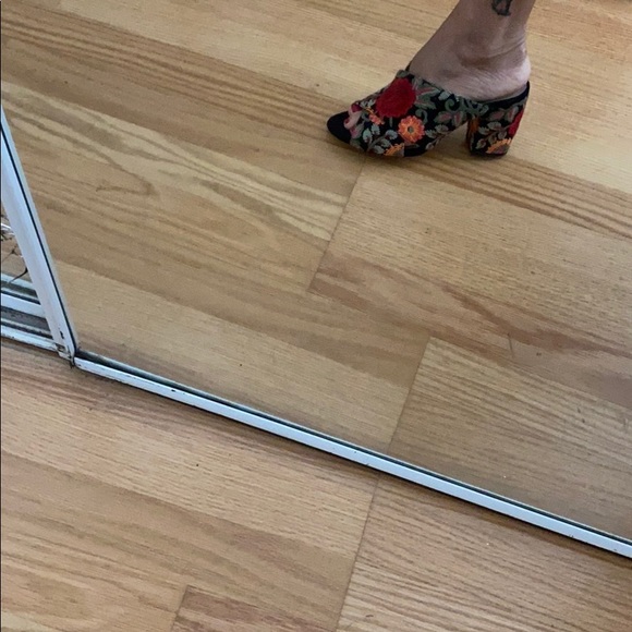 Mules - Picture 3 of 5